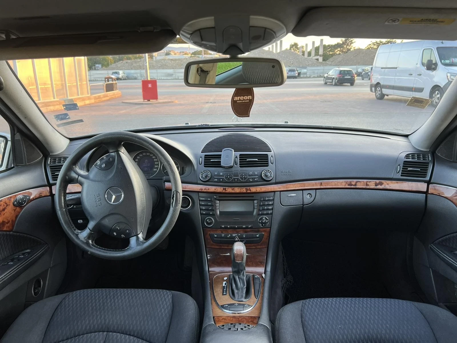 Mercedes-Benz 220, снимка 7 - Автомобили и джипове - 55084313