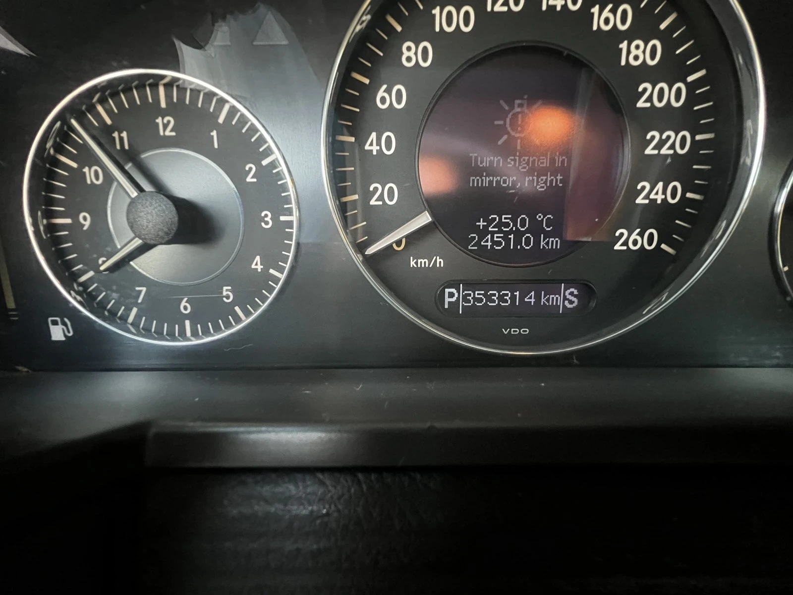 Mercedes-Benz 220, снимка 9 - Автомобили и джипове - 55084313
