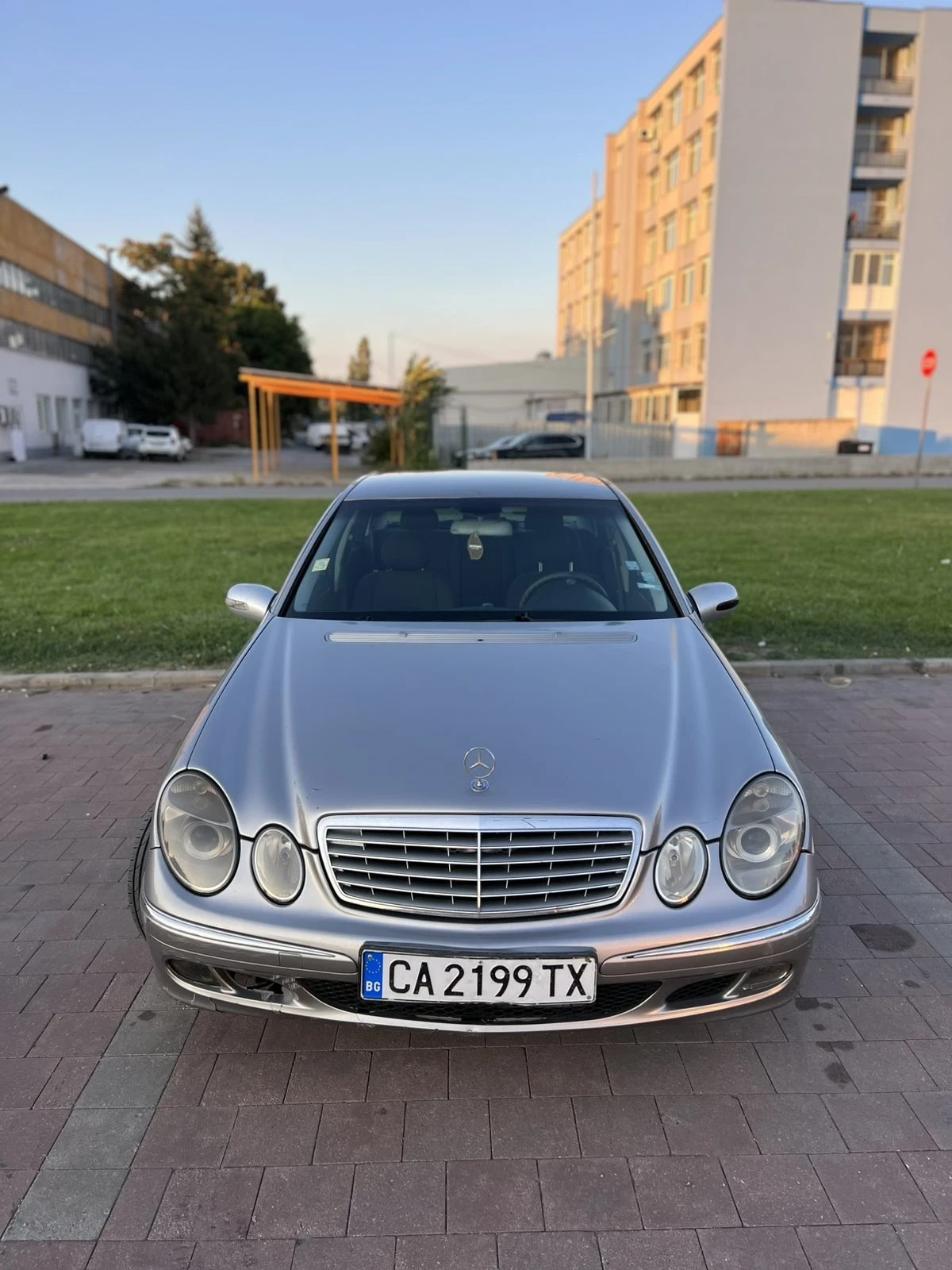 Mercedes-Benz 220, снимка 12 - Автомобили и джипове - 55084313