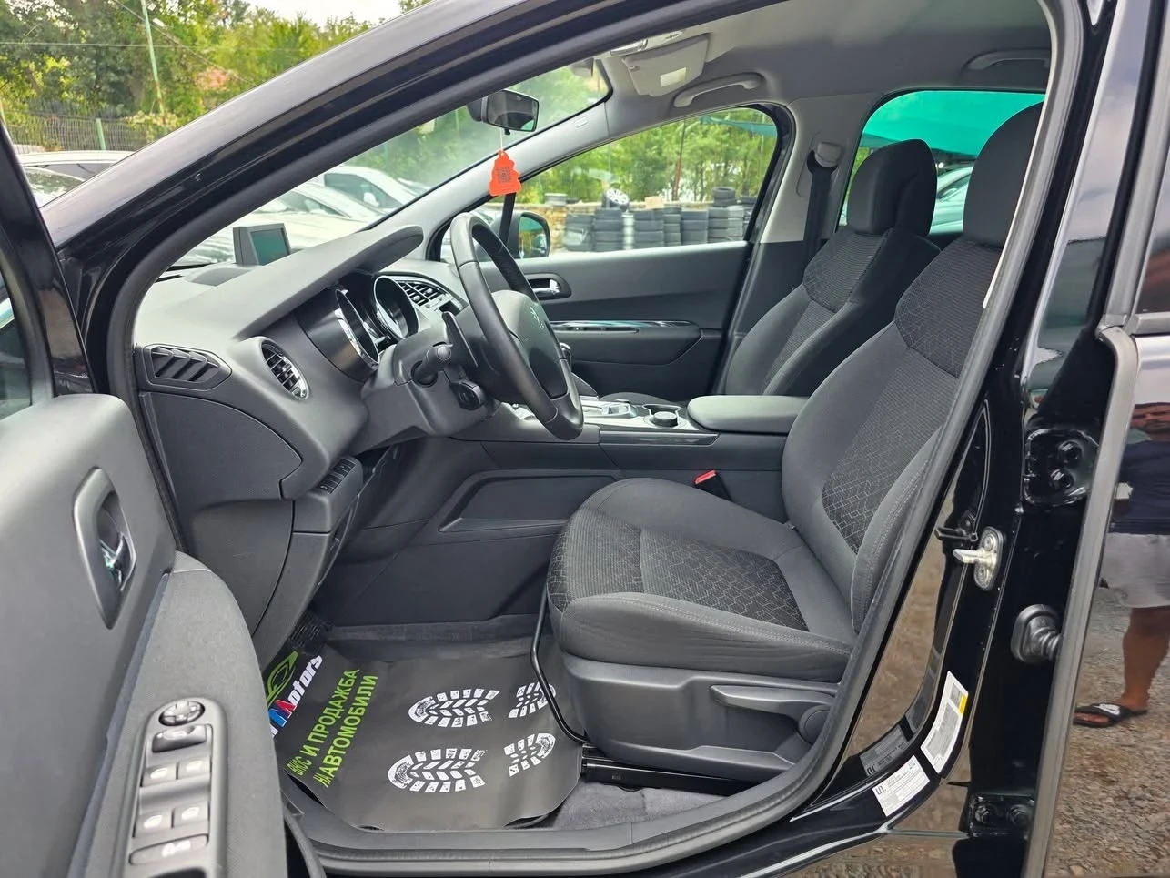 Peugeot 3008 FACE 1.6HDI 115K.C. / АВТОМАТ/ НАПЪЛНО ОБСЛУЖЕН / , снимка 8 - Автомобили и джипове - 55829600