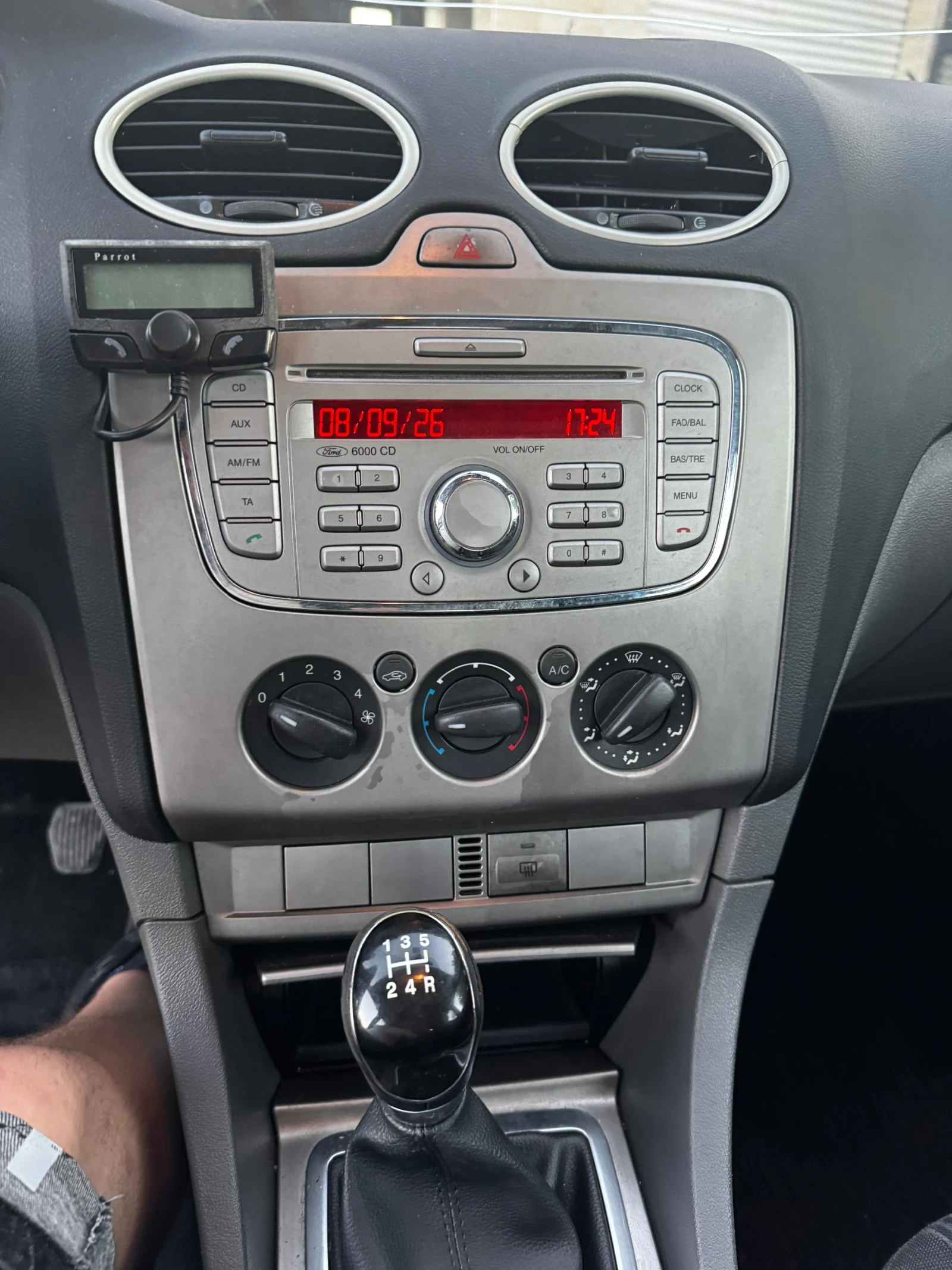 Ford Focus Ford Focus  1.6 TDCi KLIMA, снимка 17 - Автомобили и джипове - 55993608