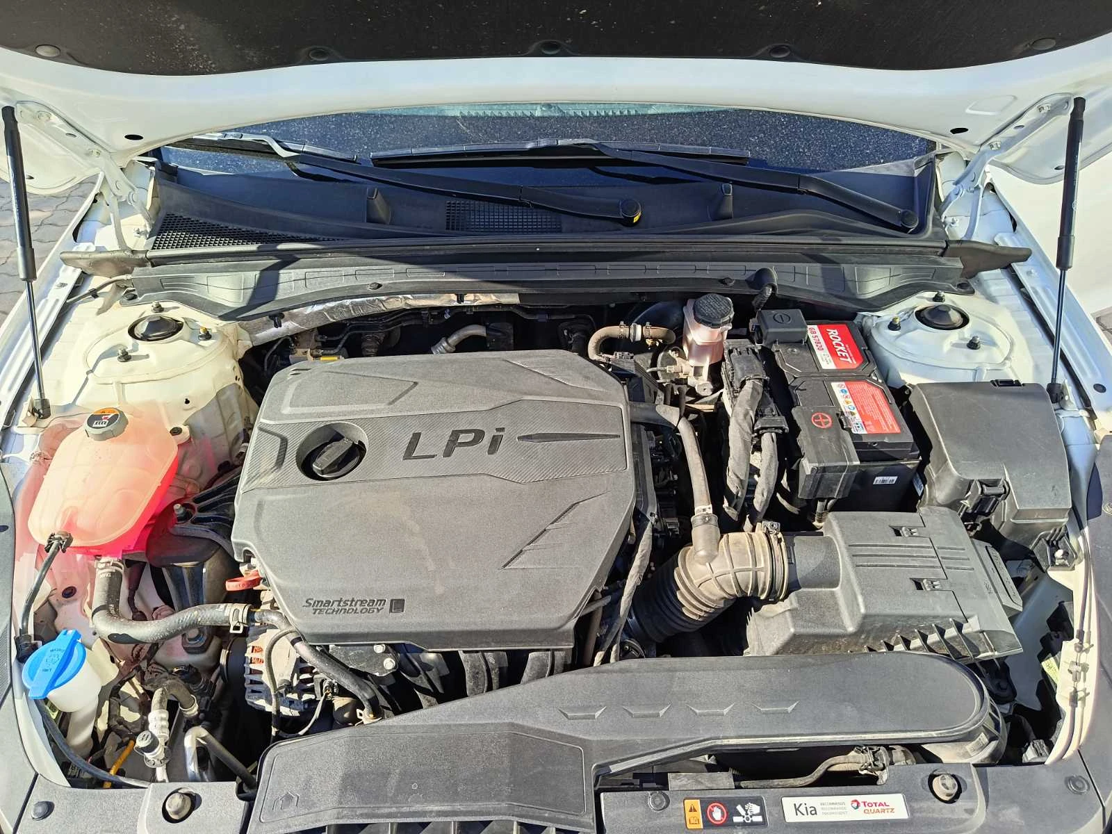 Kia K5 2.0 Lpi, снимка 17 - Автомобили и джипове - 56220297