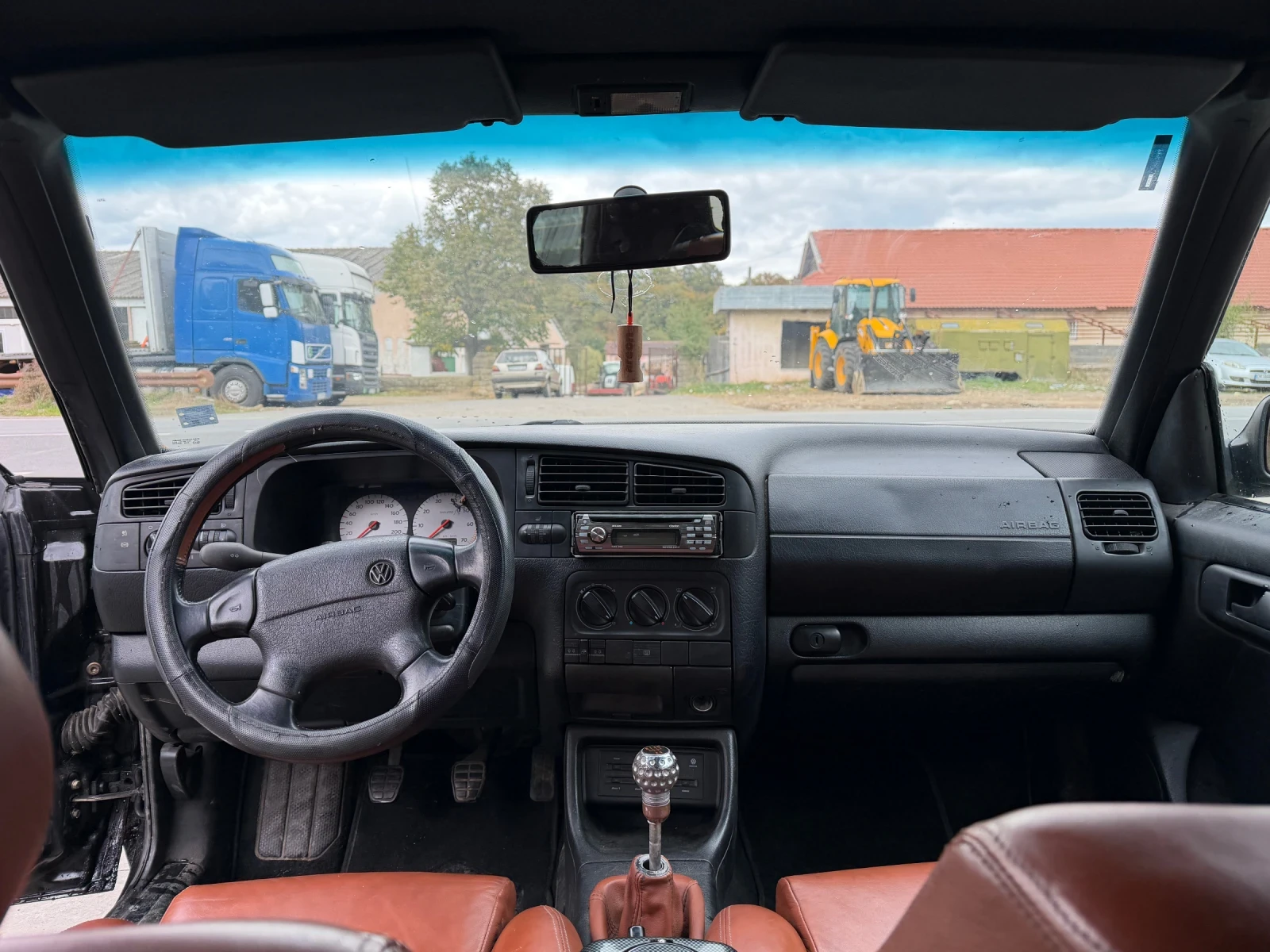 VW Golf 2.0, снимка 5 - Автомобили и джипове - 56558487