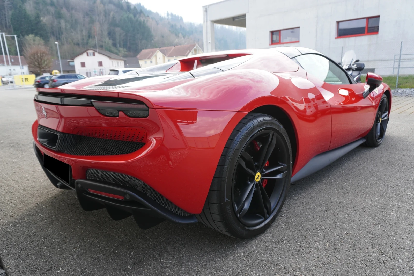 Ferrari 296 GTS 3.0 V6 Plug-in Hybrid F1 | Mobile.bg � ����������� 5