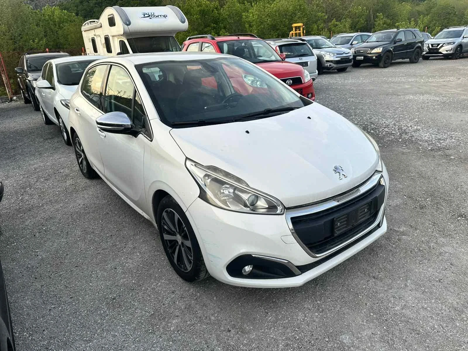 Peugeot 208 1.2, снимка 6 - Автомобили и джипове - 56591338