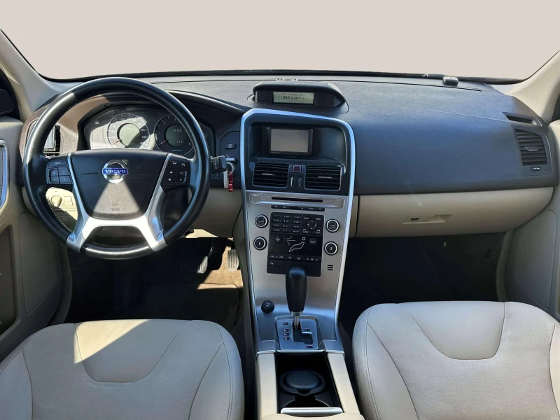 Volvo XC60 2.4 D5, снимка 5 - Автомобили и джипове - 47420222