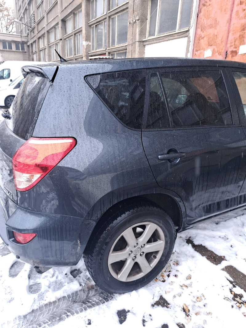 Toyota Rav4 Кросоувър, снимка 8 - Автомобили и джипове - 48663815