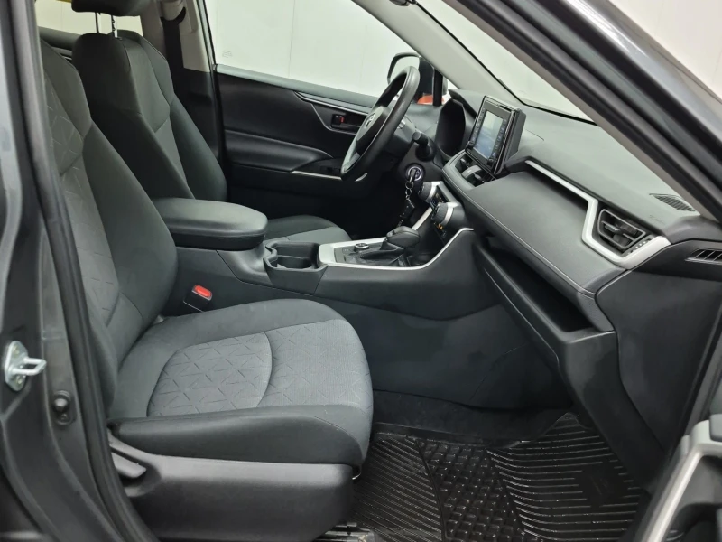 Toyota Rav4 HYBRID LE * * CARFAX * * АВТО КРЕДИТ * * , снимка 10 - Автомобили и джипове - 52587707