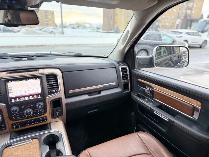 Dodge RAM 1500 Laramie Longhorn ПОДГРЕВ* ОБДУХВАНЕ* KEYLESS* , снимка 11 - Автомобили и джипове - 52835963