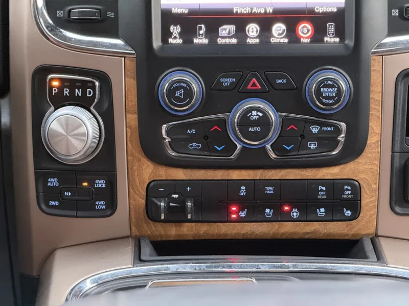 Dodge RAM 1500 Laramie Longhorn ПОДГРЕВ* ОБДУХВАНЕ* KEYLESS* , снимка 14 - Автомобили и джипове - 52835963