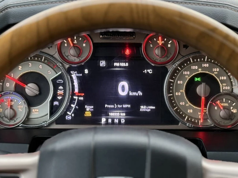 Dodge RAM 1500 Laramie Longhorn ПОДГРЕВ* ОБДУХВАНЕ* KEYLESS* , снимка 15 - Автомобили и джипове - 52835963