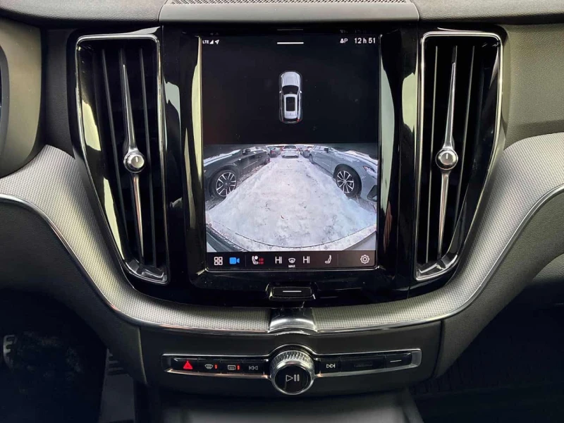 Volvo XC60  R Design /360/DISTRONIC/PANO/NAVI, снимка 17 - Автомобили и джипове - 53560249