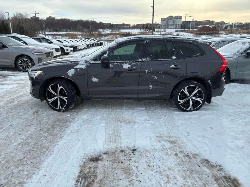 Volvo XC60  R Design /360/DISTRONIC/PANO/NAVI, снимка 2 - Автомобили и джипове - 53560249