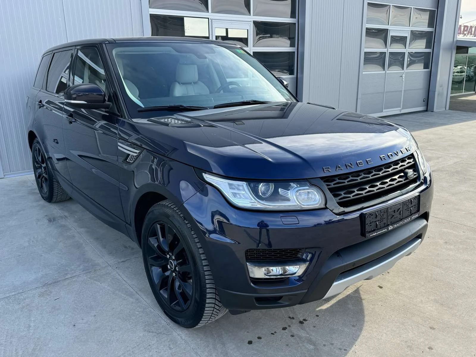 Land Rover Range Rover Sport d* 3.0* 250ps* 4x4* НАВИ* АВТОМ* ПАРТ* КАМЕРА*  - изображение 7