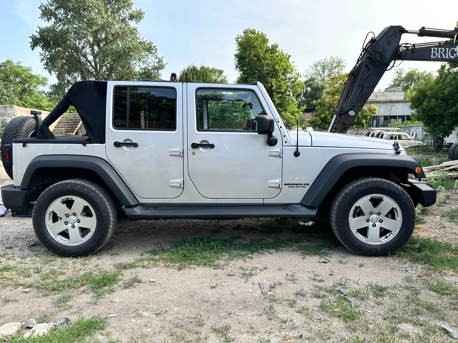 Jeep Wrangler  - изображение 8