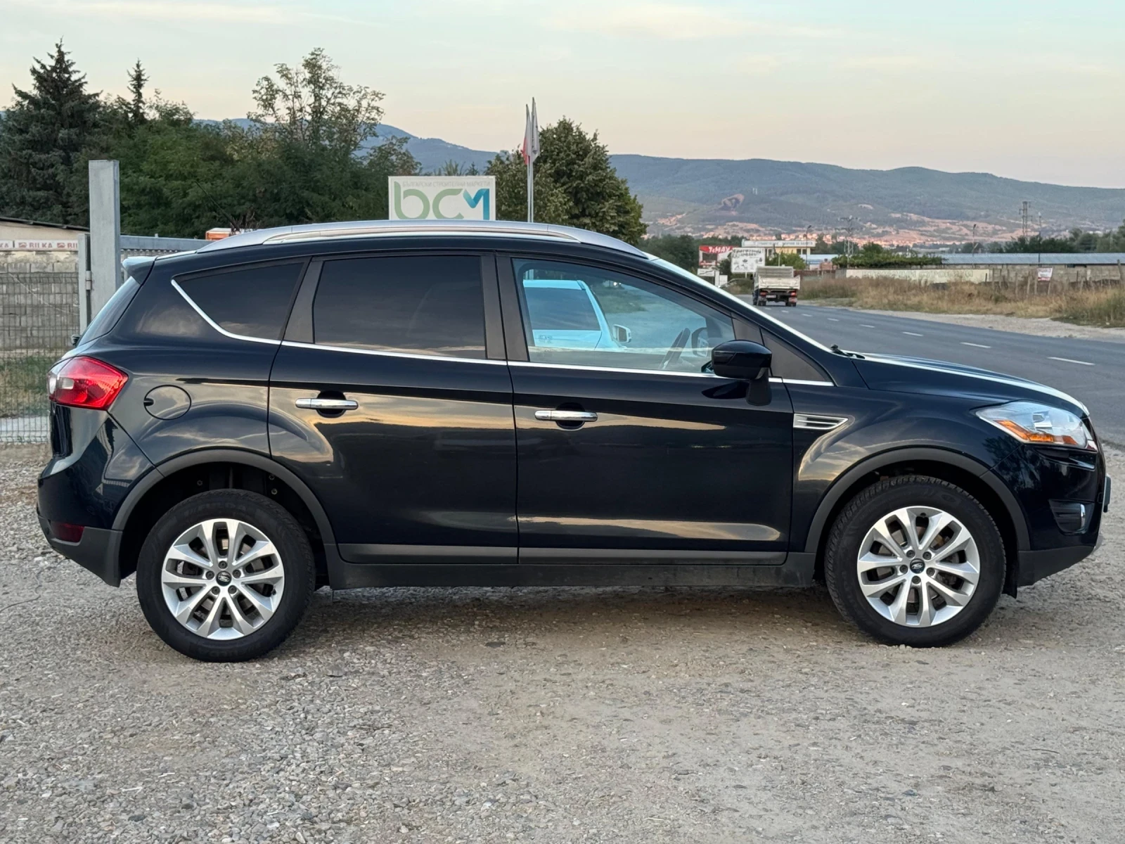 Ford Kuga TITANIUM  4x4 LIZING - изображение 8