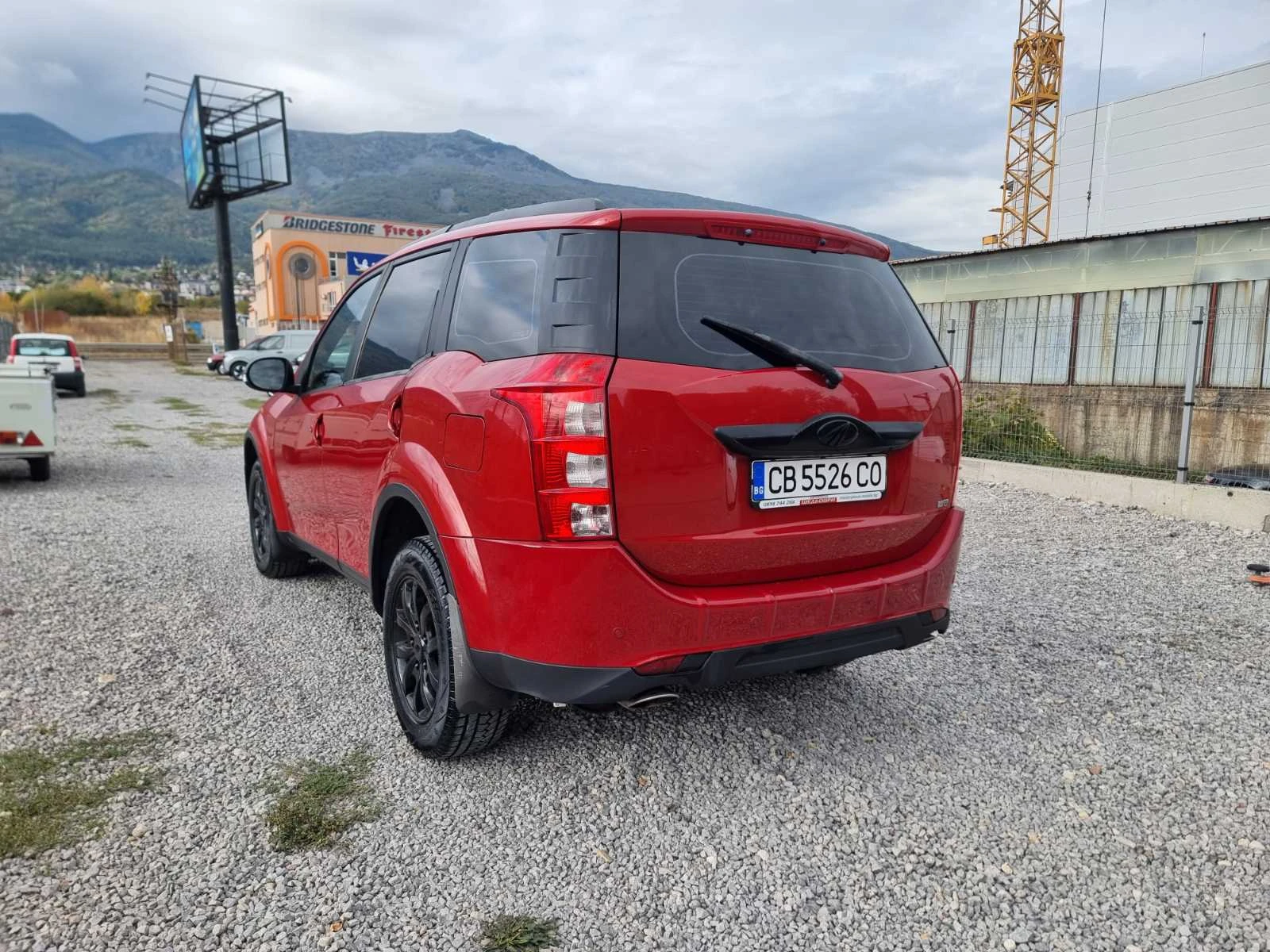 Mahindra XUV 500 2.2D W8 7-МЕСТЕН 4х4 КОЖА  - изображение 2