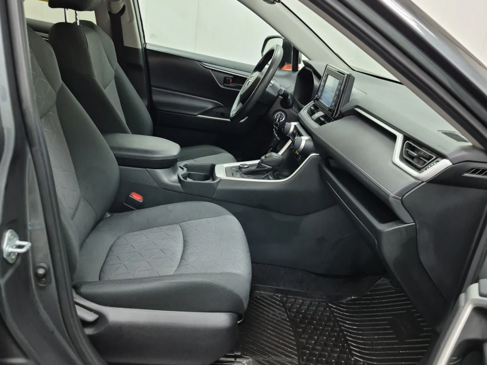 Toyota Rav4 HYBRID LE * * CARFAX * * АВТО КРЕДИТ * *  - изображение 10