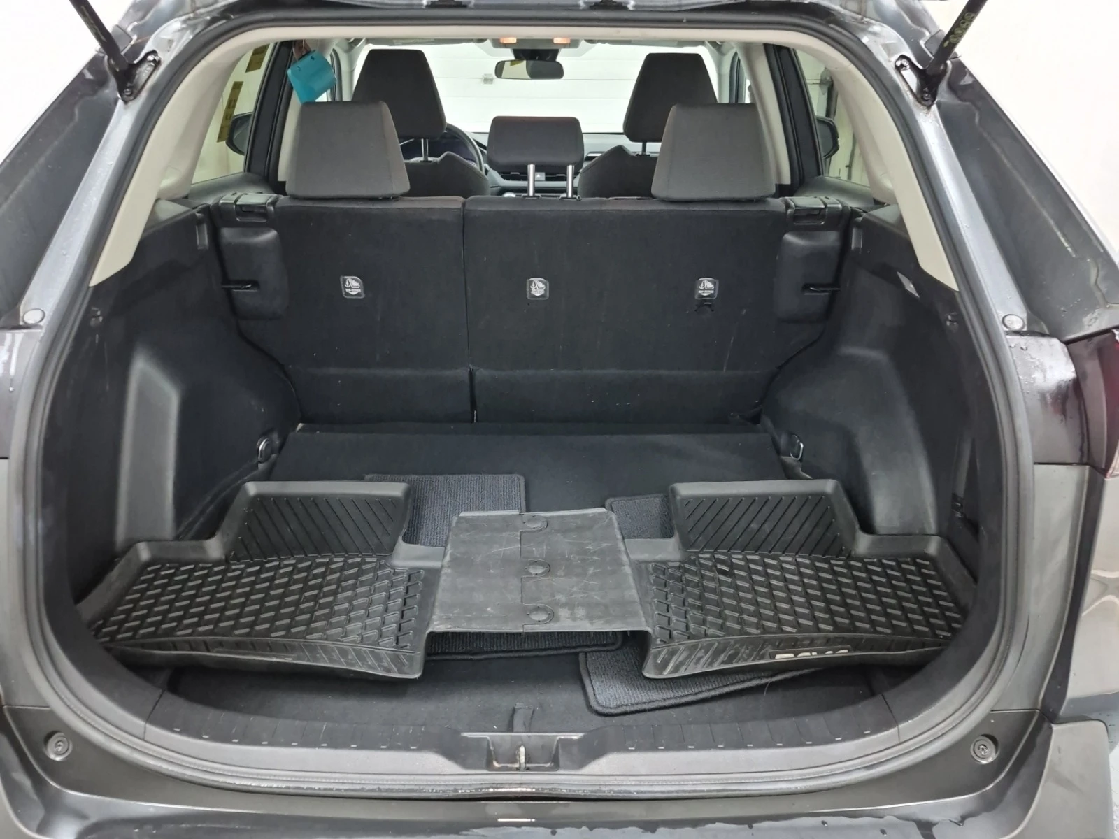 Toyota Rav4 HYBRID LE * * CARFAX * *   * *  | Mobile.bg   13