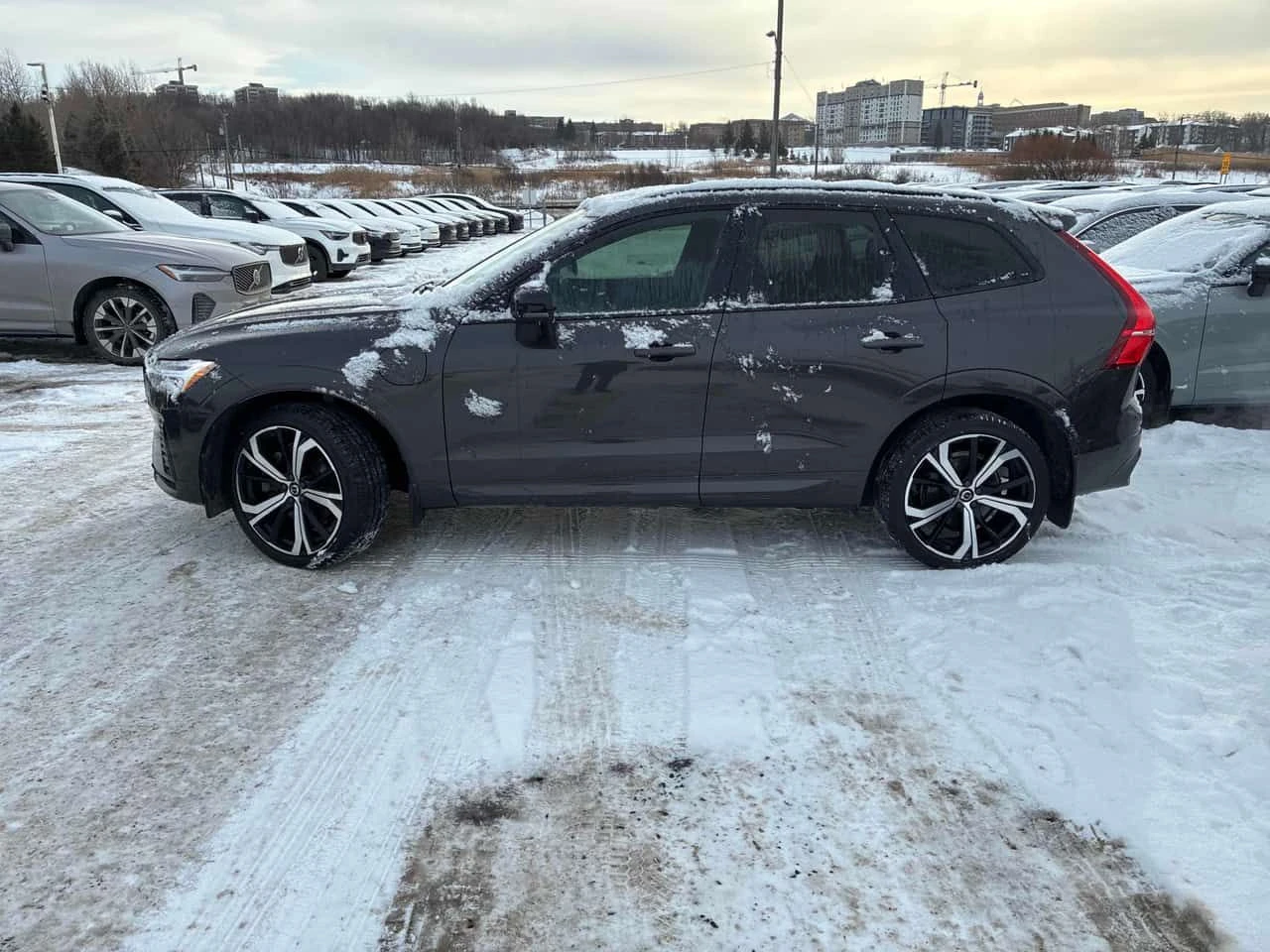 Volvo XC60  R Design /360/DISTRONIC/PANO/NAVI | Mobile.bg � ����������� 2