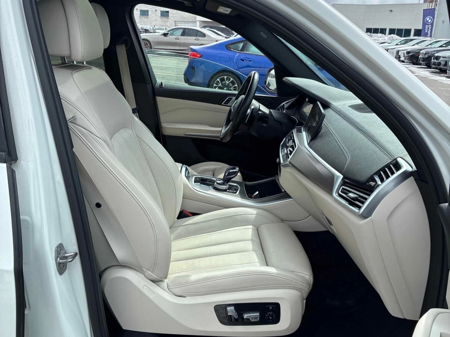 BMW X5 M-pkg* Laser* Distronic* 360View* HUD* Harman/Kard, снимка 13 - Автомобили и джипове - 53825855