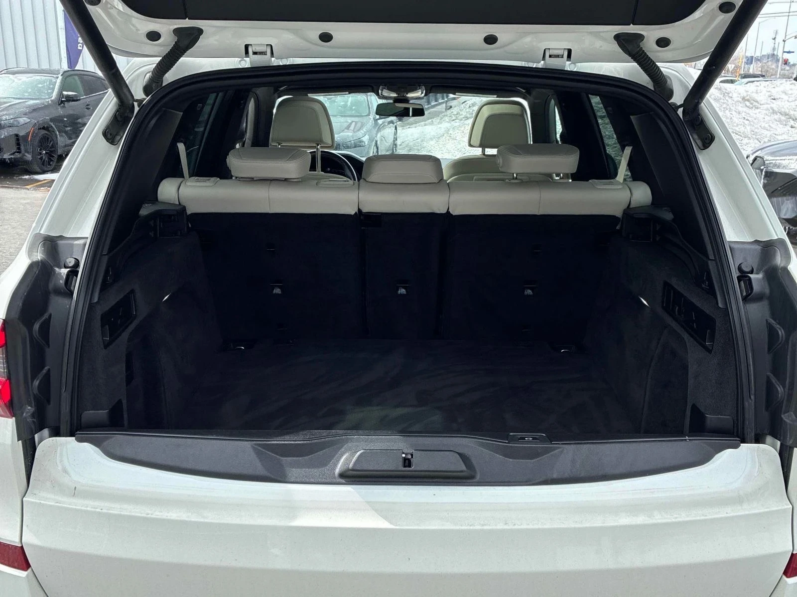 BMW X5 M-pkg* Laser* Distronic* 360View* HUD* Harman/Kard, снимка 15 - Автомобили и джипове - 53825855