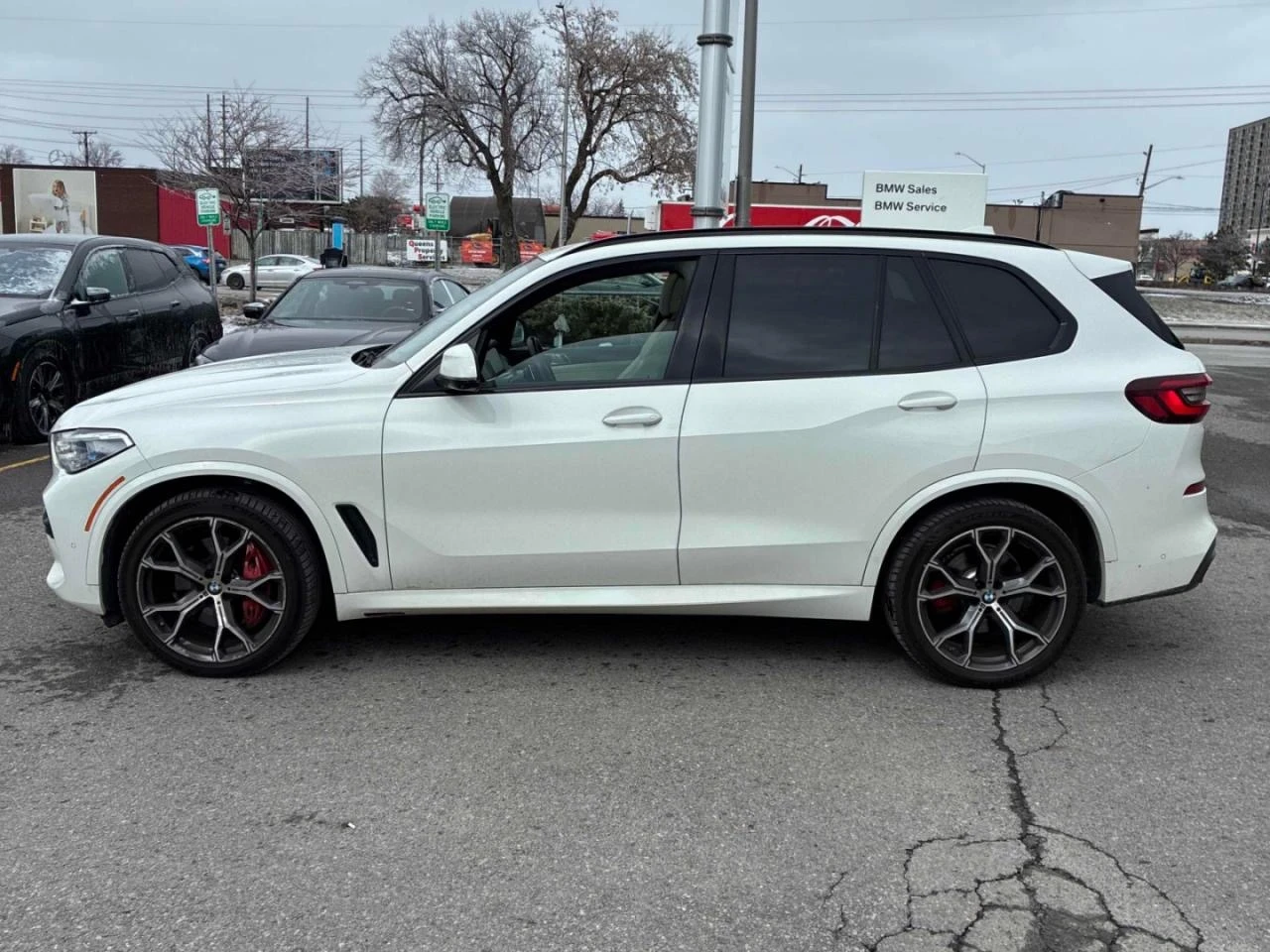 BMW X5 M-pkg* Laser* Distronic* 360View* HUD* Harman/Kard, снимка 3 - Автомобили и джипове - 53825855