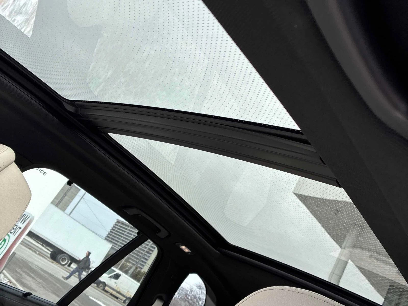 BMW X5 M-pkg* Laser* Distronic* 360View* HUD* Harman/Kard, снимка 12 - Автомобили и джипове - 53825855