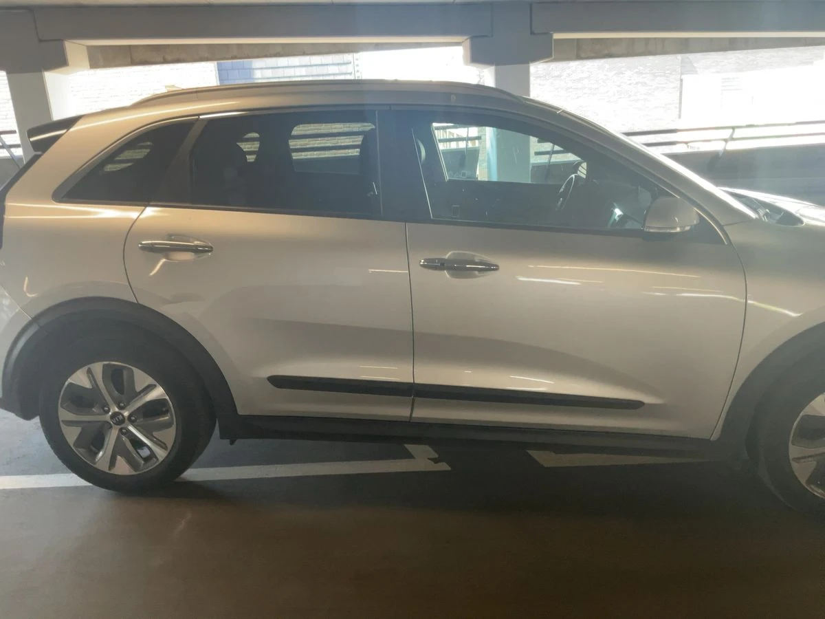 Kia Niro ОЧАКВАН ВНОС СМЯНА НА ЦВЯТ 1000евро, снимка 10 - Автомобили и джипове - 54793148