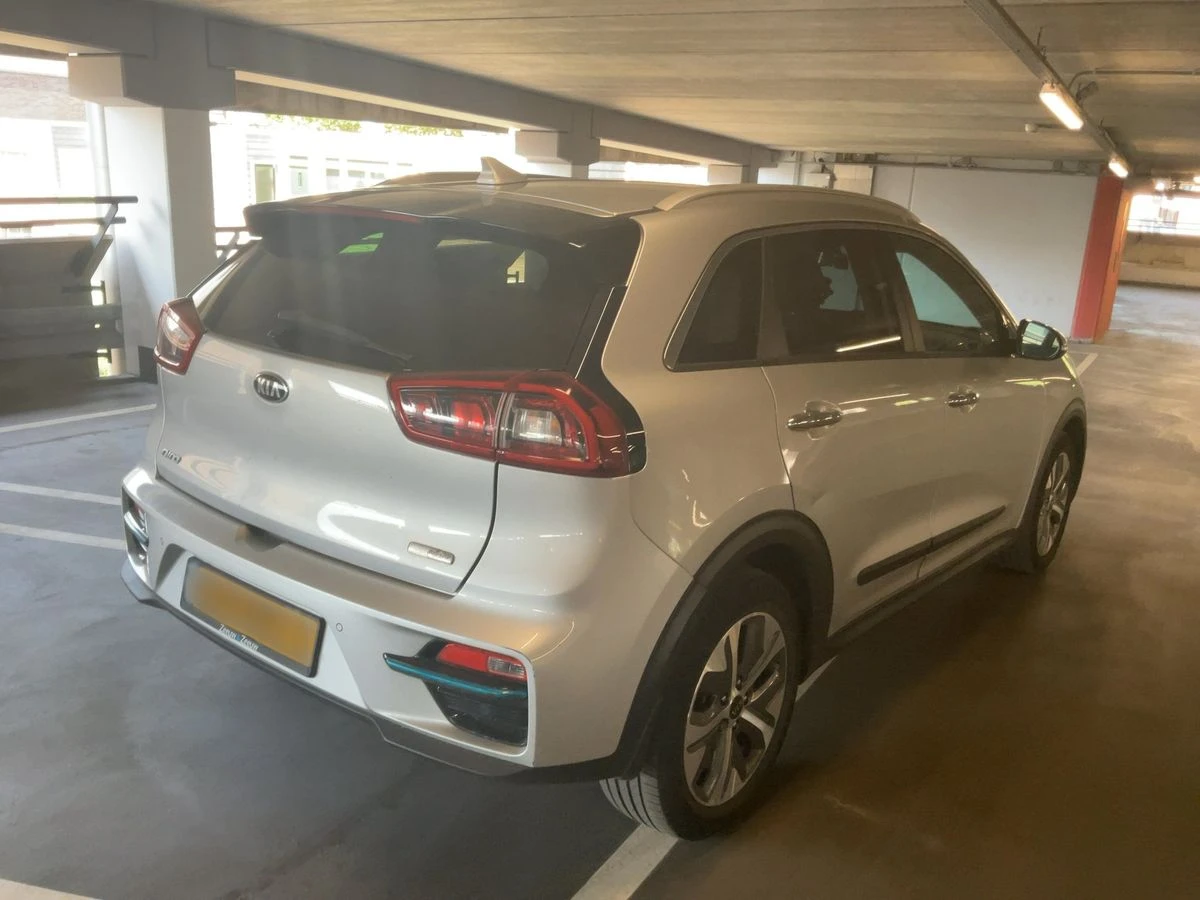 Kia Niro ОЧАКВАН ВНОС СМЯНА НА ЦВЯТ 1000евро, снимка 4 - Автомобили и джипове - 54793148