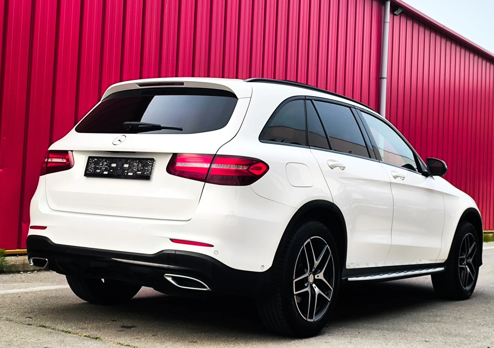 Mercedes-Benz GLC 250 D* AMG* PANORAMA* 4M* 9G* HOLLAND* FULL, снимка 3 - Автомобили и джипове - 54947535