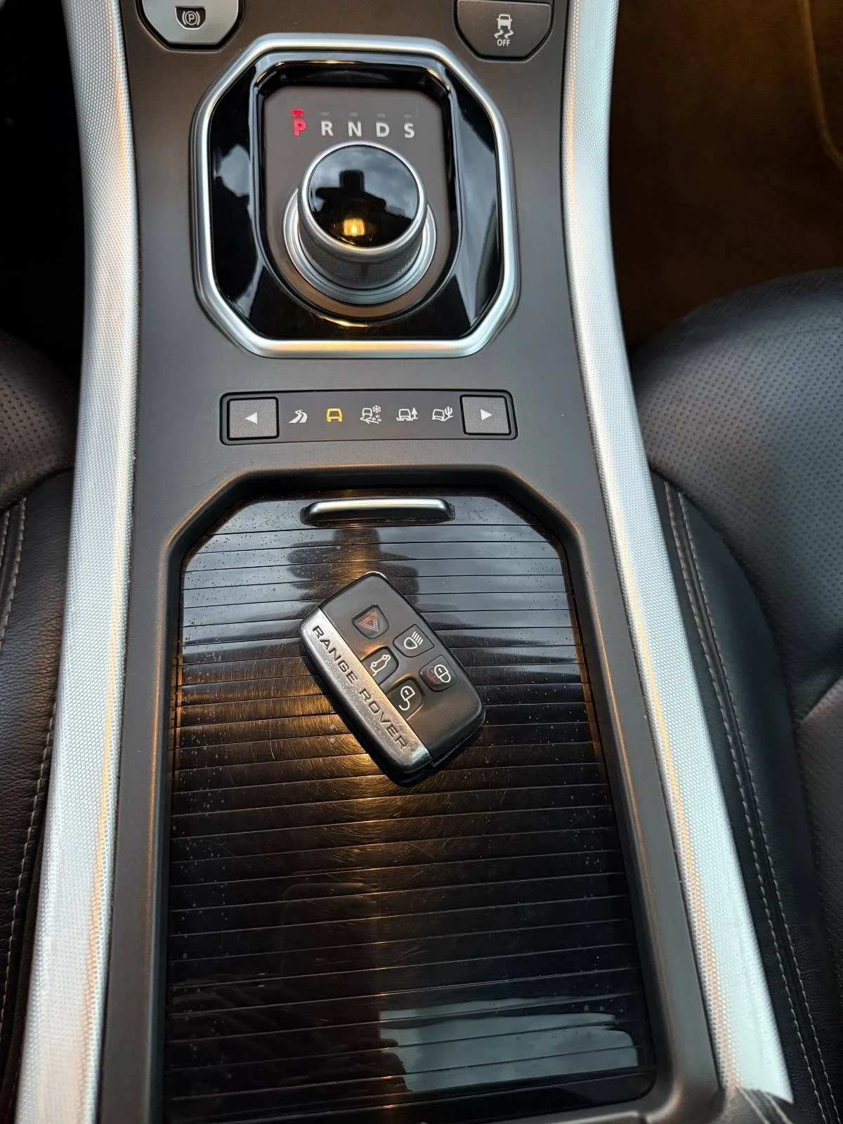Land Rover Evoque, снимка 6 - Автомобили и джипове - 55050168