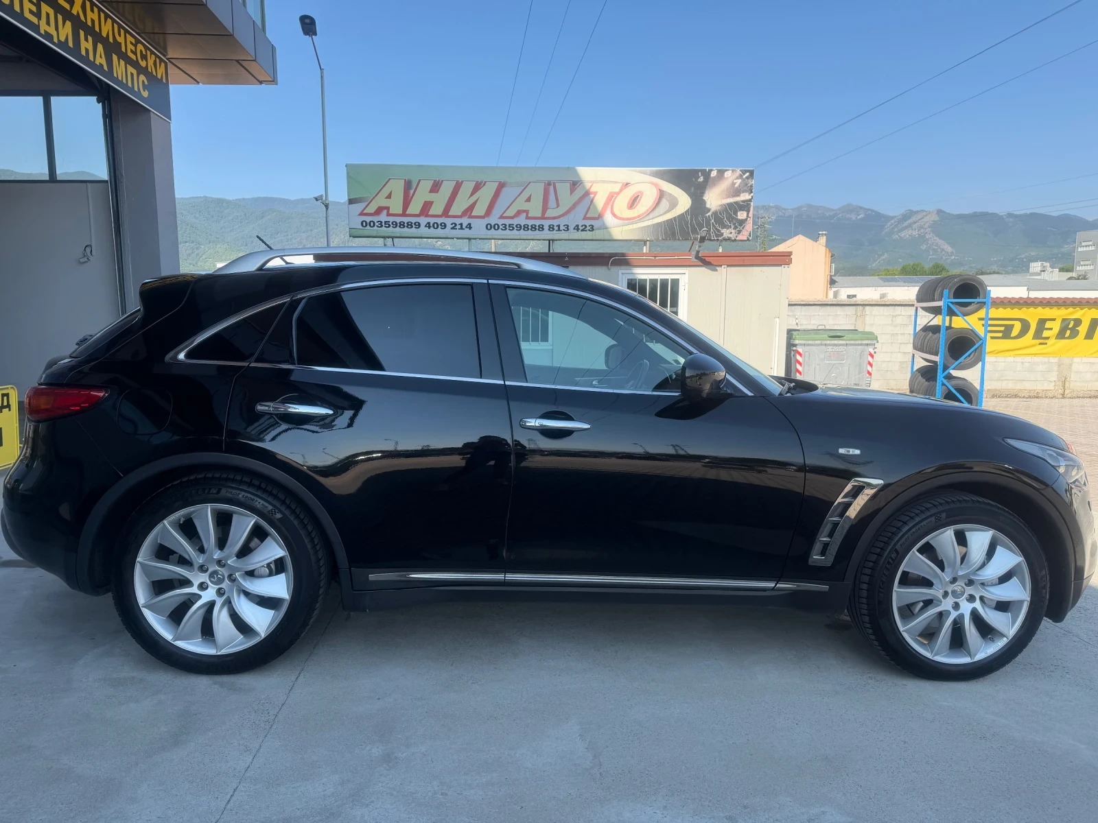 Infiniti Fx 30 3.0, снимка 2 - Автомобили и джипове - 55457193