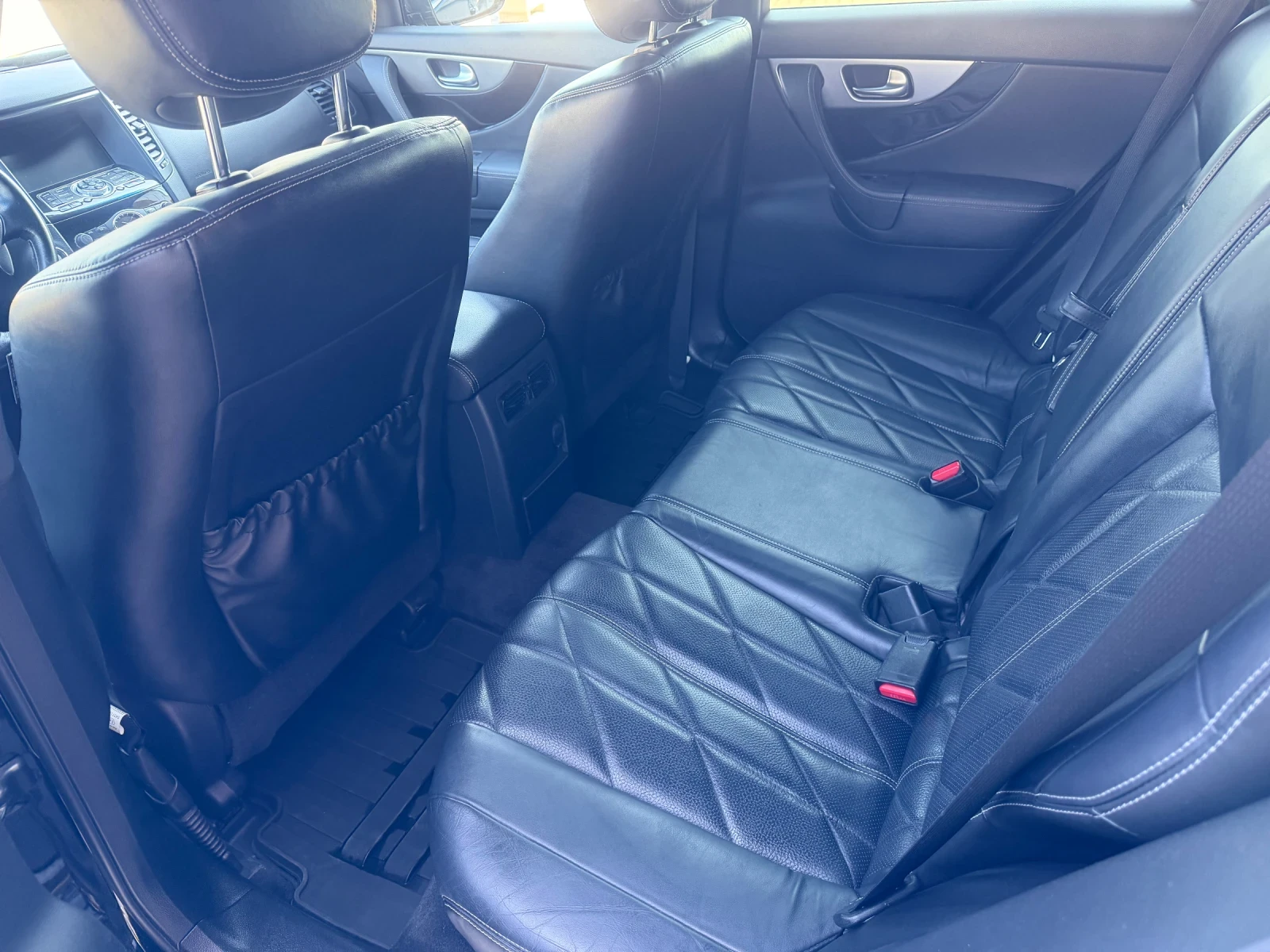 Infiniti Fx 30 3.0, снимка 13 - Автомобили и джипове - 55457193