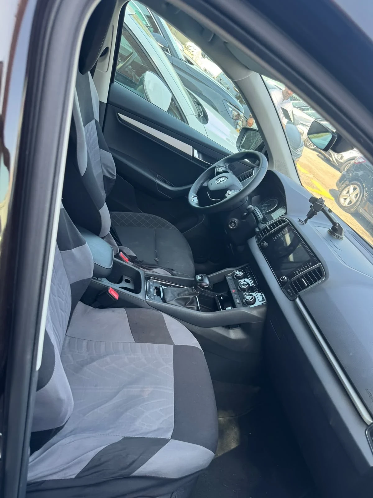 Skoda Karoq (KATO НОВА), снимка 7 - Автомобили и джипове - 55627576