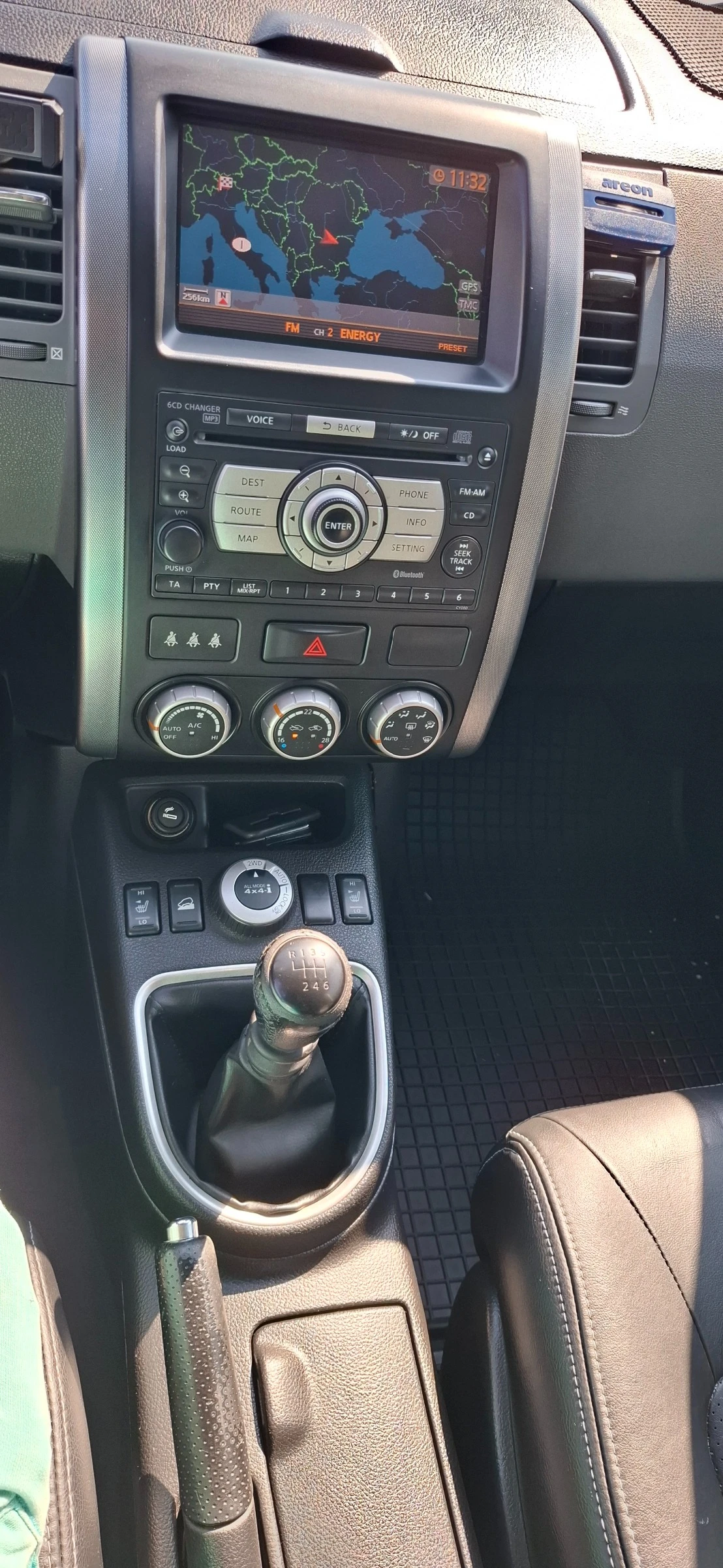 Nissan X-trail 2.0 cDi 173hp, снимка 10 - Автомобили и джипове - 56150847