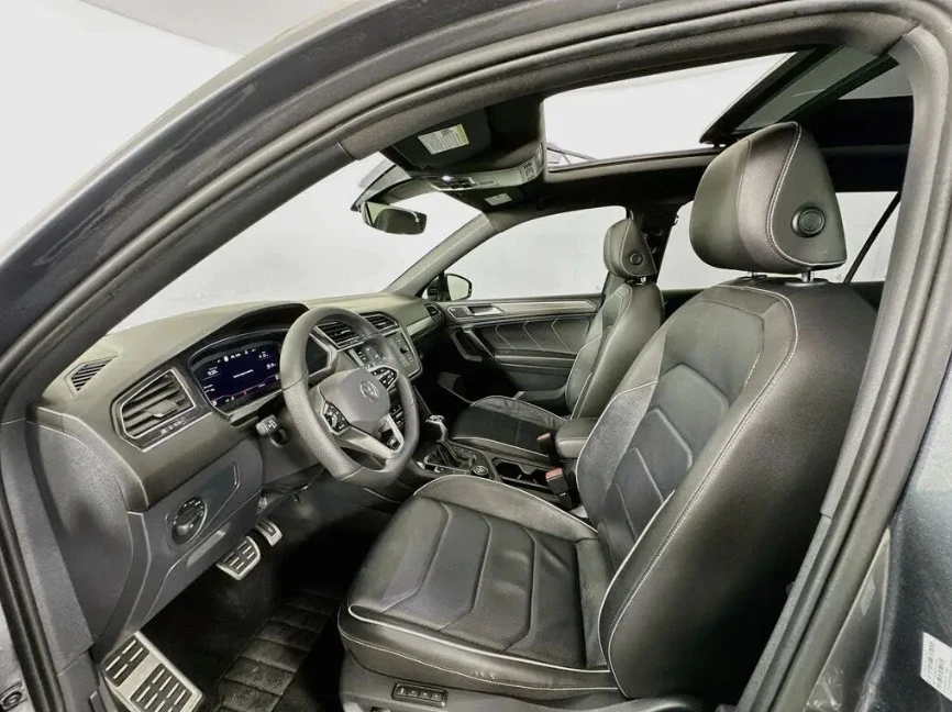 VW Tiguan 2.0 R-line SEL Allspace, Без удъри, снимка 13 - Автомобили и джипове - 56585738