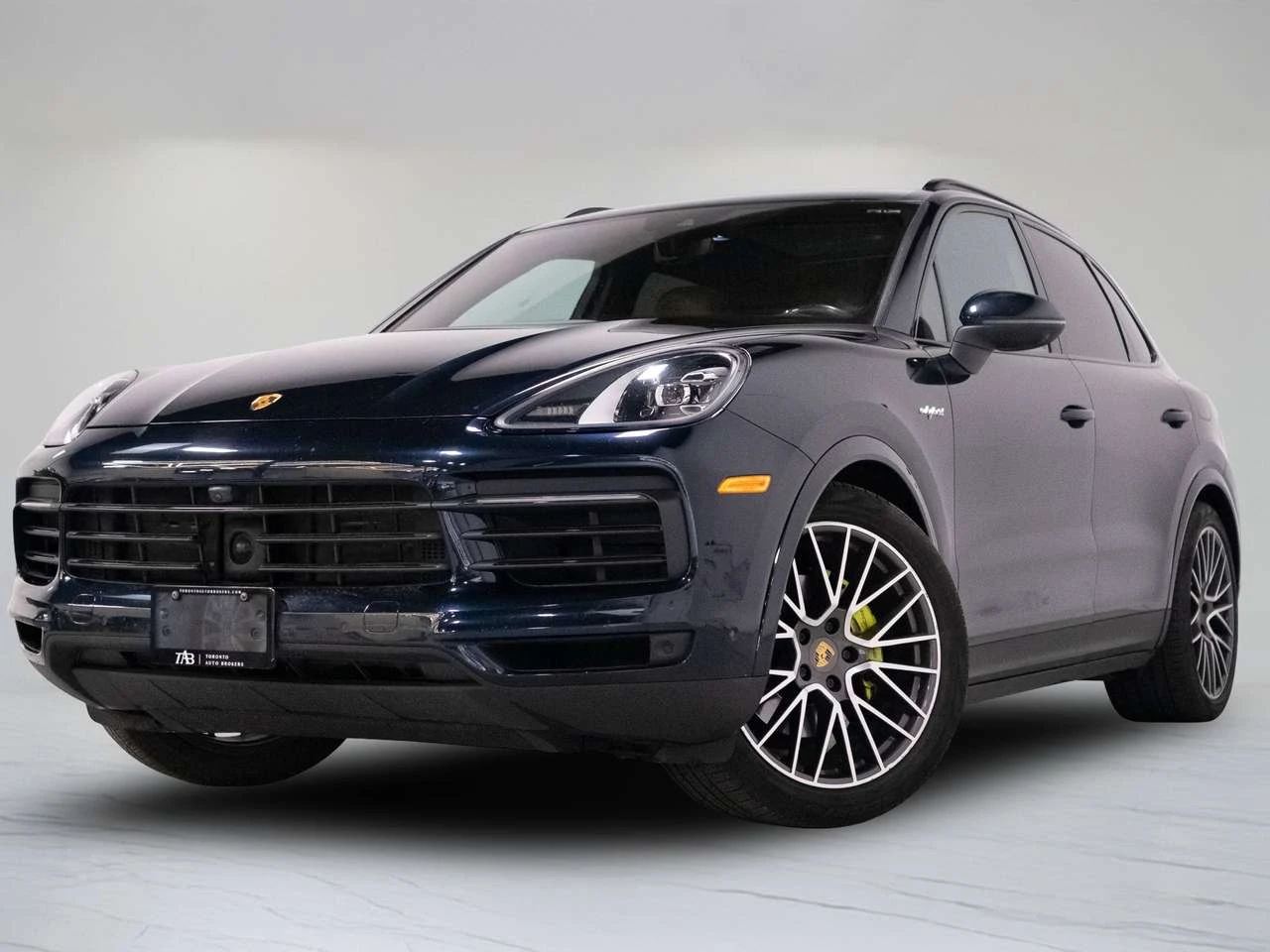 Porsche Cayenne E-HYBRID | PREMIUM PLUS | PANO | 21 IN