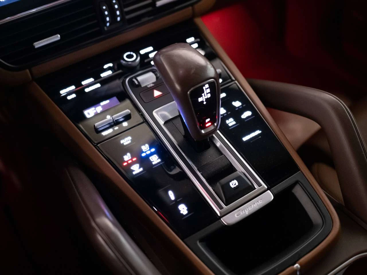 Porsche Cayenne E-HYBRID | PREMIUM PLUS | PANO | 21 IN | Mobile.bg � ����������� 16