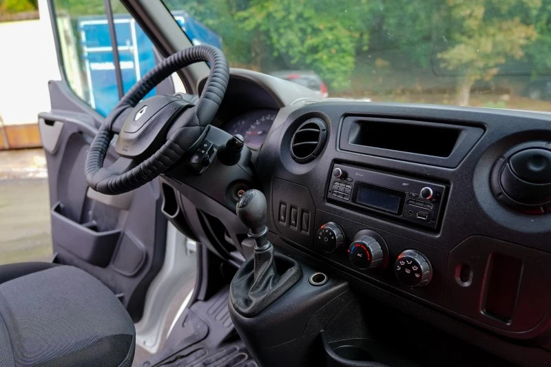 Renault Master MAXI 2.3 136к.с., снимка 12 - Бусове и автобуси - 47496512