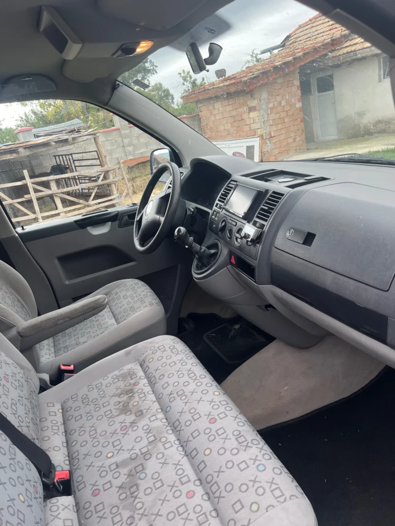 VW T5, снимка 3 - Бусове и автобуси - 47411354