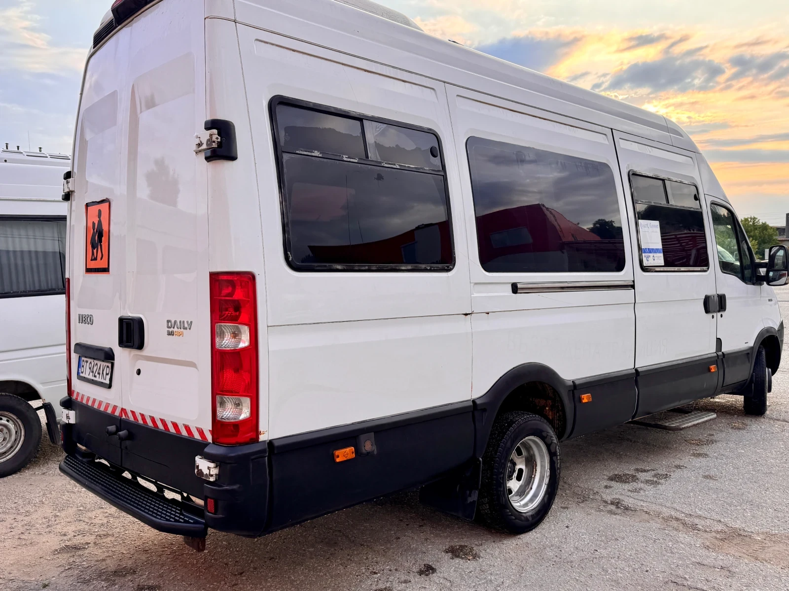 Iveco Daily 3.0 20+ 1места климатик , снимка 3 - Бусове и автобуси - 55120398