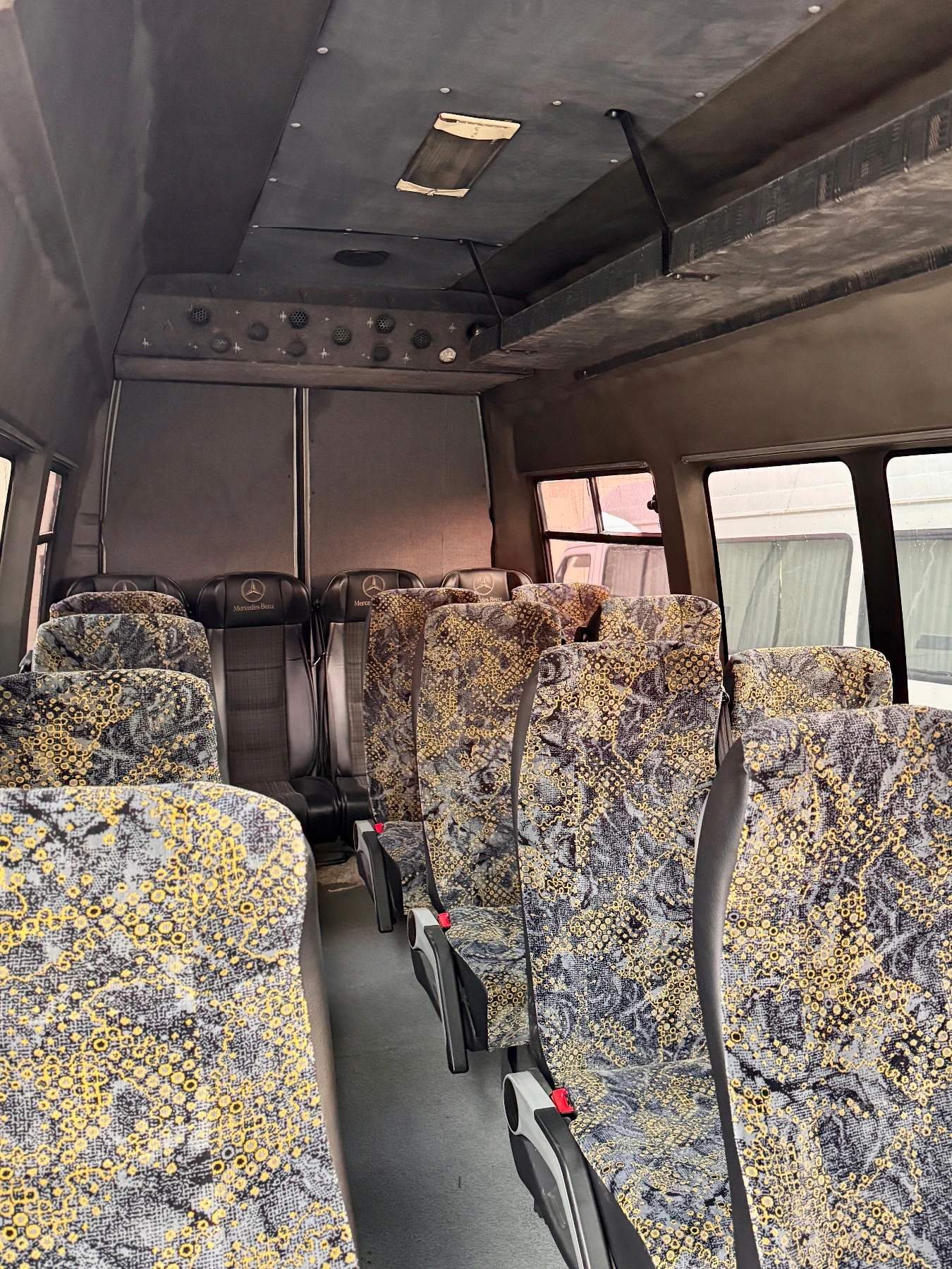 Iveco Daily 3.0 20+ 1места климатик , снимка 7 - Бусове и автобуси - 55120398