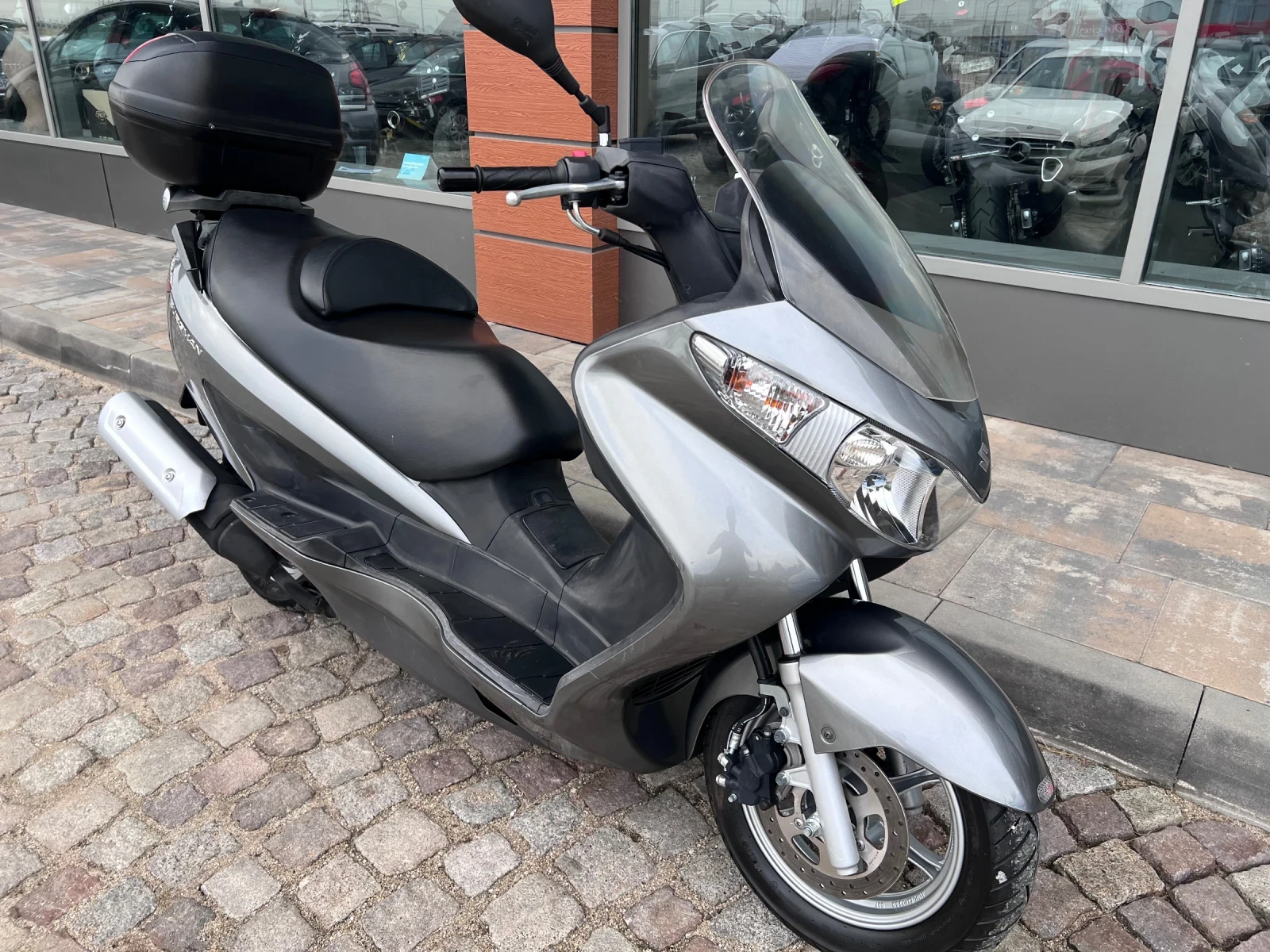 Suzuki Burgman 200 - изображение 2