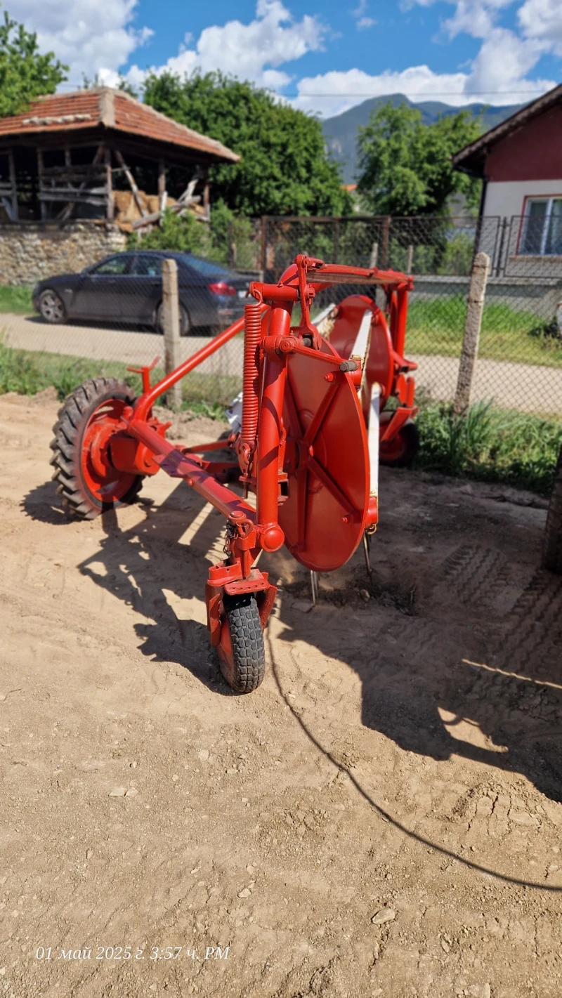 Сенообръщачка Друга марка, снимка 3 - Селскостопанска техника - 52841314