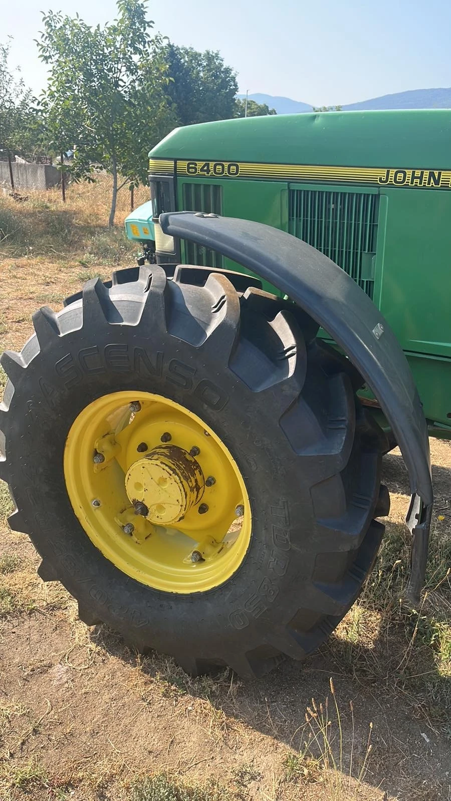 Трактор John Deere 6400 - изображение 2