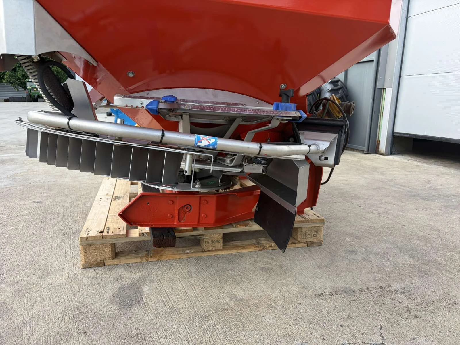 Торачка Kuhn Axis 30.1 с компютър QUANTRON E, снимка 7 - Селскостопанска техника - 54931294