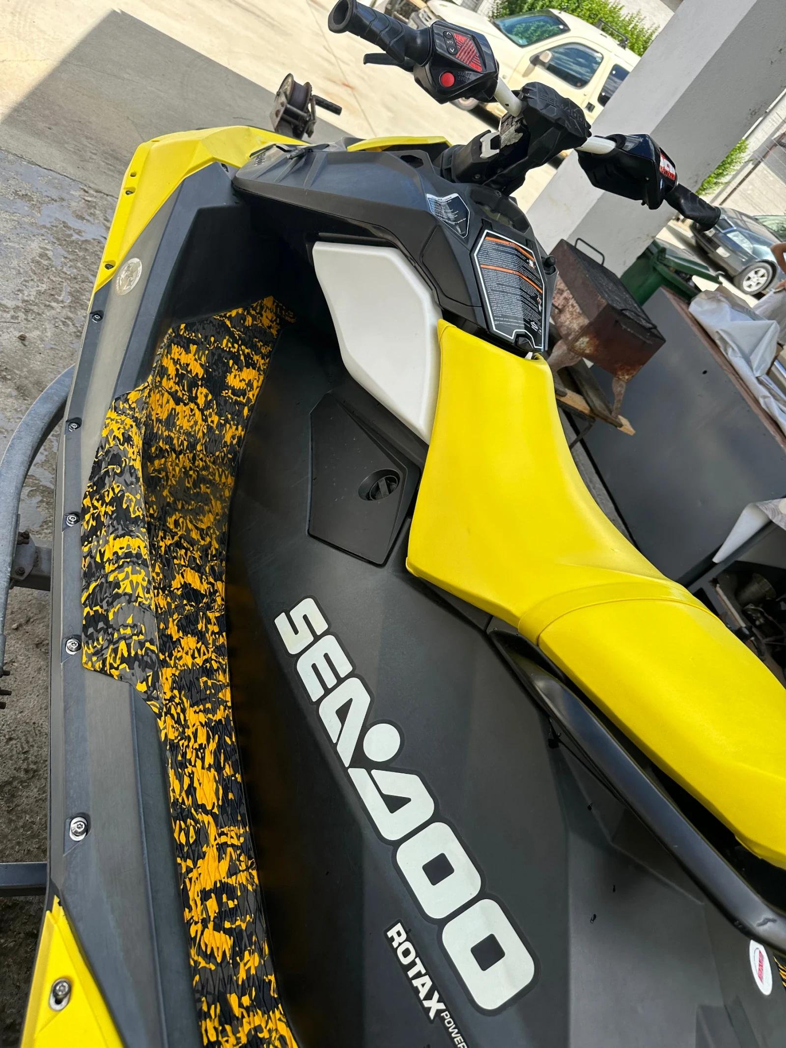 Джет Bombardier Sea Doo Spark Trixx - изображение 4