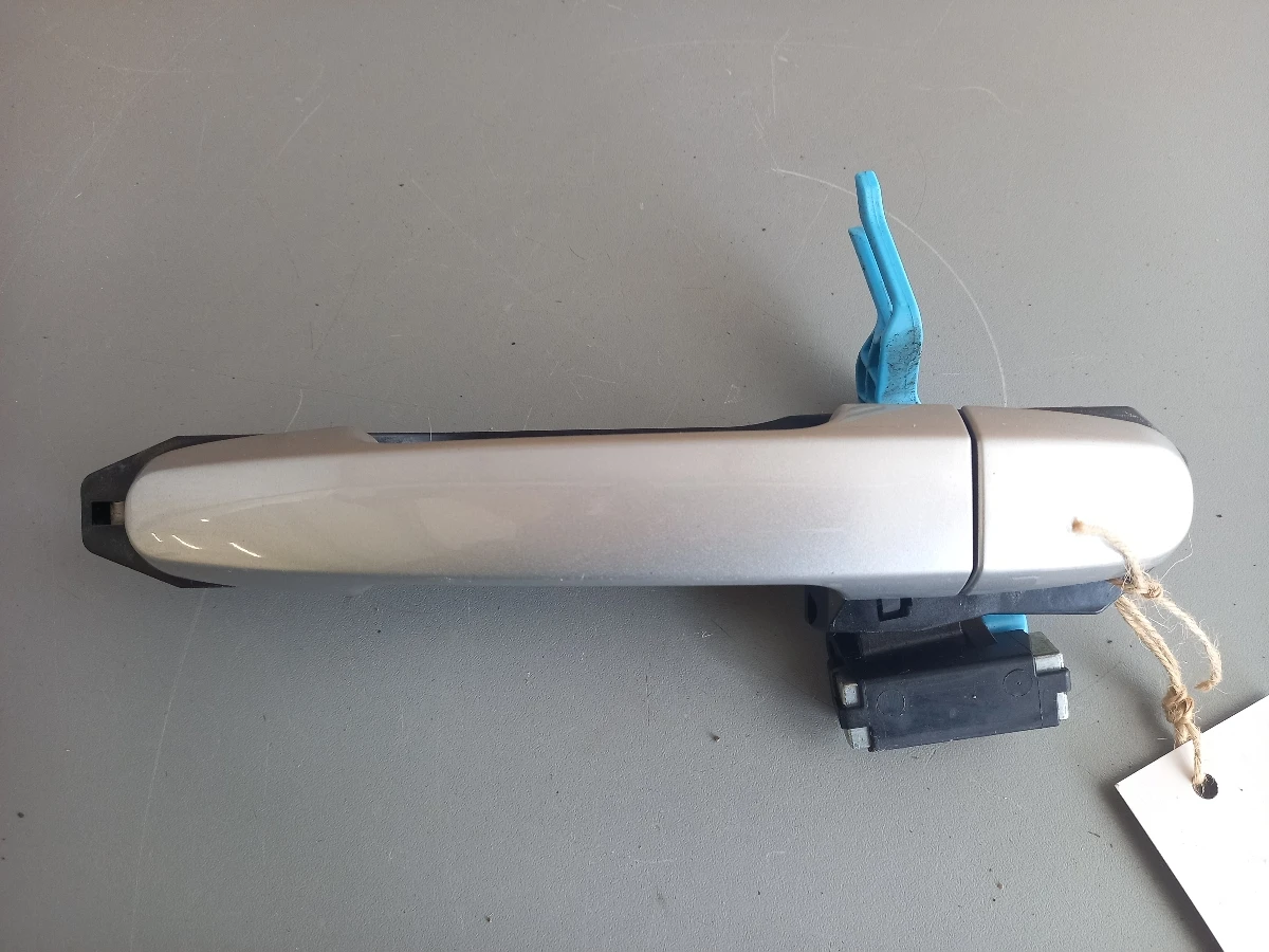 Дръжка врата задна дясна външна Тойота Аурис 