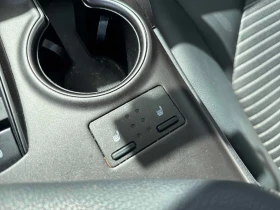 Toyota Camry * Hybrid SE Auto * АВТОКРЕДИТ БЕЗ ПЪРВОНАЧАЛНА* , снимка 11